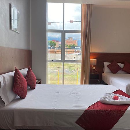 Hotel La Palmera De Oro Tarapoto Kültér fotó